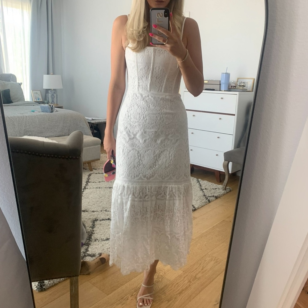 Elegant White Lace Dress